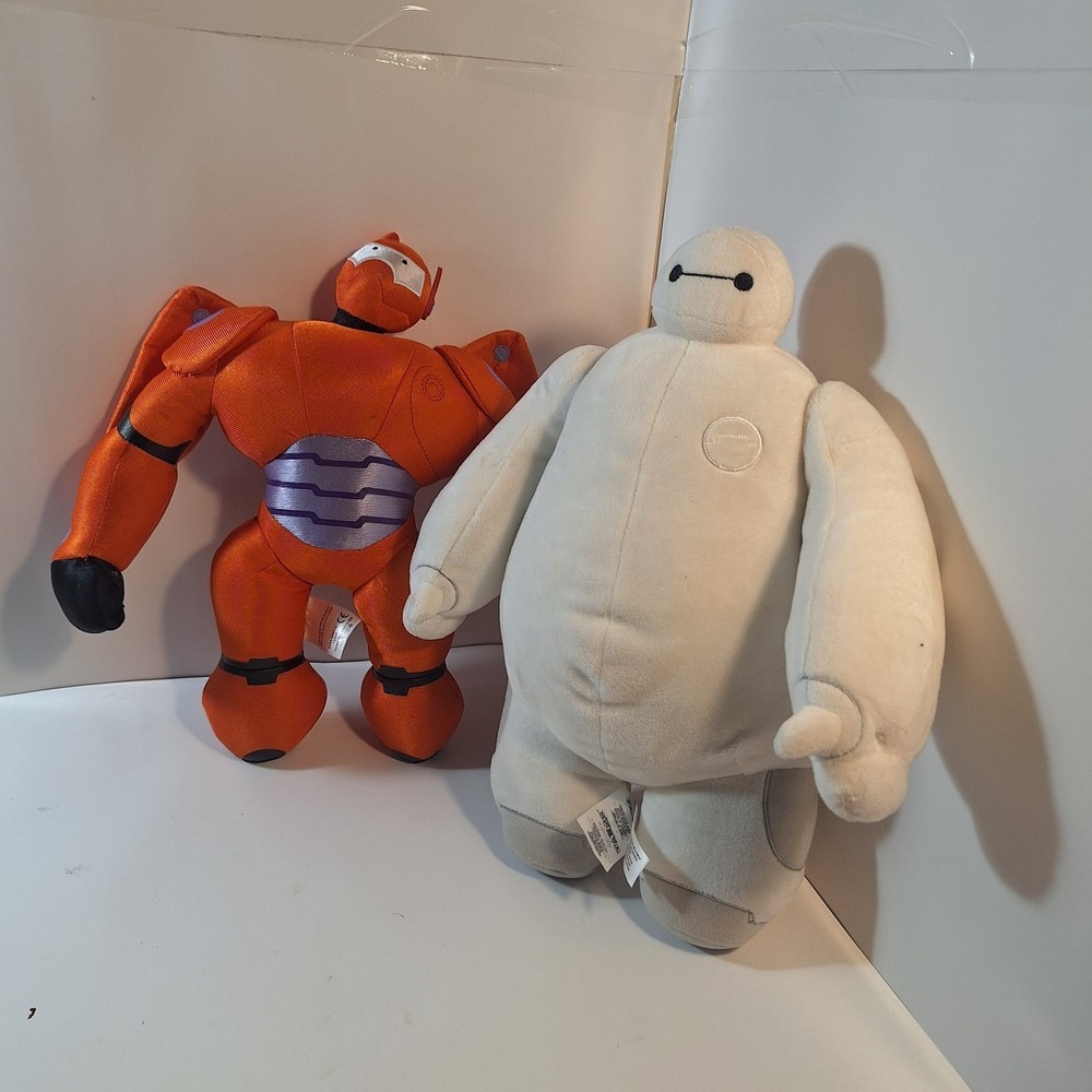 Disney Store Big Hero 6 Baymax  15" Plush  Moveable Jointed & Baymax Battle Mode